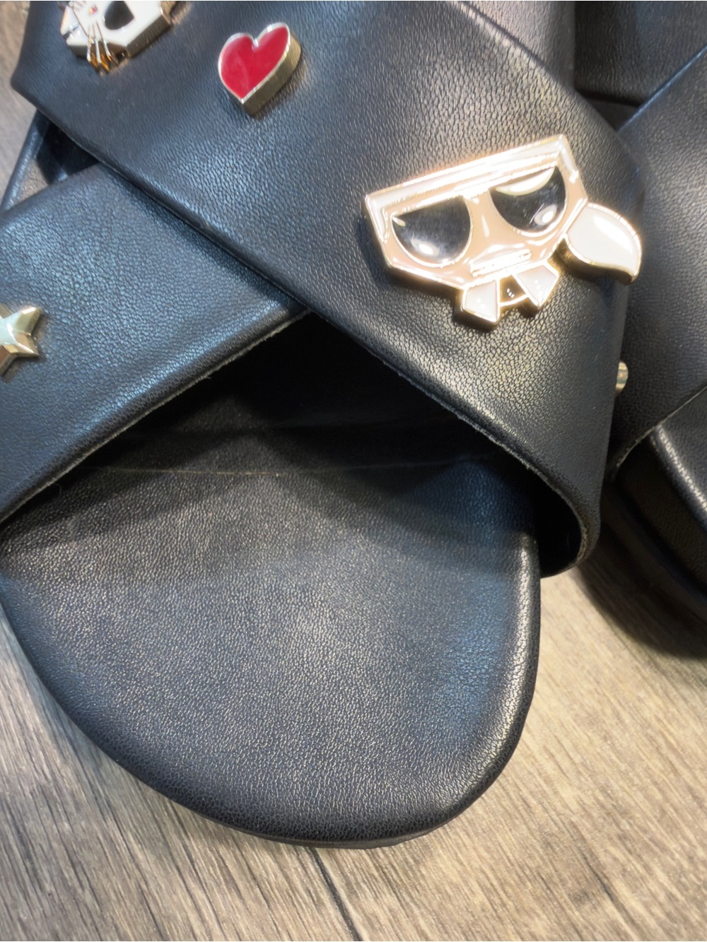 Karl Lagerfeld Paris Bexli sandals black charm slingback wedge women’s size 8 - Picture 3 of 9